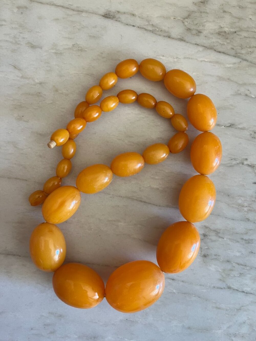 Eggyoke Bakelite Necklace 20" - Picture 2 of 4